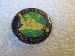 PIN'S   UNITED STATES  SPACE  SHUTTLE - Espace