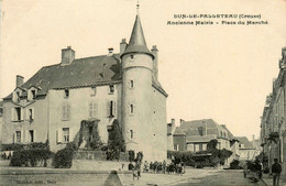 Dun Le Palleteau * La Place Du Marché Et L'ancienne Mairie - Dun Le Palestel