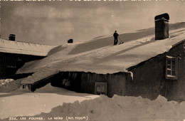 Les Fourgs * Carte Photo * Maison Sous La Neige - Sonstige & Ohne Zuordnung