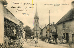 Mandeure * Rue Et Vue Sur L'église * Villageois - Other & Unclassified