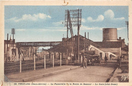 79-THOUARS- LA PASSERELLE DE LA ROUTE DE SAUMUR - LA GARE (CÔTE OUEST ) - Thouars