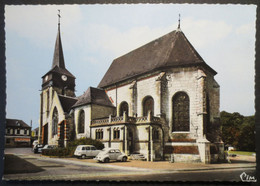 27 - Bourgtheroulde - Carte Photo Dentelée - L'Eglise - Estafette - 4L - Fiat 128 - 4CV - Combier CC5 - TBE - - Bourgtheroulde