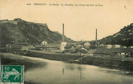 Besançon * La Citadelle * Vue Sur Les Usines Des Près De Vaux * Industrie Cheminée - Besancon