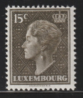 LUXEMBOURG 1949 Definitives / Grand Duchess Charlotte 15c: Single Stamp UM/MNH - 1948-58 Charlotte De Perfíl Izquierdo