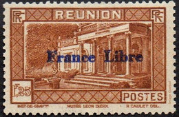 Réunion - N° 207 * Vue -> Musée Léon Dierx à Saint Denis Le 1f25 Brun-jaune Surchargé France Libre - Usados