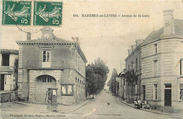 - Deux Sèvres -ref-A964- Mazières En Gatine - Avenue De La Gare - Couturières Et Enfants Sur Le Trottoir - - Mazieres En Gatine