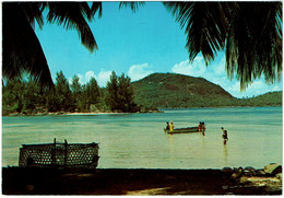 CPSM Seychelles Therese Island, île Thérèse, Port Glaud, Timbre 1978 - Seychelles