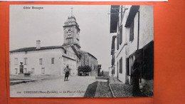 CPA.(64).Urrugne. La Place Et L'église.   (R.447) - Urrugne