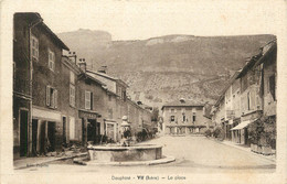 CPA FRANCE 38 "Vif, La Place". - Vif