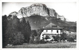 CPSM FRANCE 74 "Dingy St Clair, Hôtel Du Parmelan Et Le Perthuis". - Dingy-Saint-Clair