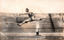 Athlétisme, Course De Haies - Géo André à L'Entrainement - Edition Noyer - Carte A.N. N° 156 Non Circulée - Athlétisme