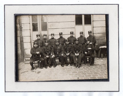 PHOTO 528 - MILITARIA - Police - Superbe Photo Originale 18 X 13 - Un Groupe De Policiers  - Photo VALET à PARIS - 19 E - Guerre, Militaire