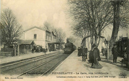 Pierrelatte * La Gare , Vue Intérieure * Arrivée D'un Train Locomotive * Ligne Chemin De Fer De La Drôme - Otros & Sin Clasificación