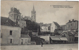 44  Pontchateau  -  La Place Des Halles Vers L'eglise - Pontchâteau