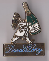 PIN'S Champagne MARNE { DUVAL-LEROY } {S17-21} - Boissons