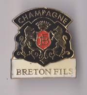 PIN'S Champagne MARNE { BRETON Fils } {S17-21} - Boissons