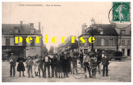 51  Fère Champenoise  Groupe De Personnes Rue De Bannes - Fère-Champenoise
