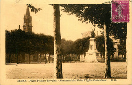 Sedan * Place D'alsace Lorraine * Monument De 1870 Et L'église Protestante - Sedan