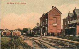 La Gare De ST HUBERT En Couleur N'a Pas Circulé - Saint-Hubert