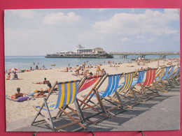 Visuel Très Peu Courant - Angleterre - Bournemouth - Deckchairs And Bournemouth Pier - R/verso - Bournemouth (ab 1972)