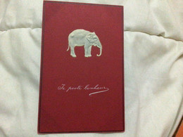 Cpa - ELEPHANT Blanc Sur Carte Rouge " Je Porte BONHEUR " - CARTE GAUFFREE - Éléphants