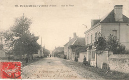 VOUNEUIL SOUS VIENNE : RUE DU PONT - Vouneuil Sur Vienne