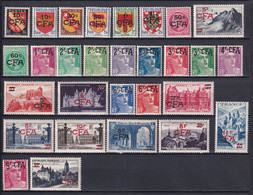 REUNION - ANNEES COMPLETES 1949/1952 - YVERT N°281/306 */MLH (293+296+299+301+302+306 **/MNH) - COTE = 235 EUROS - Nuevos