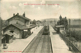 Pont De L'arche * Alizay * Intérieur De La Gare * Train Locomotive * Ligne Chemin De Fer De L'eure - Pont-de-l'Arche