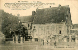 Le Neubourg * La Place Et Le Vieux Château - Le Neubourg