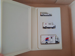 Coffret RNF Rhein-Neckar Fernsehen -Mercedes 207 - Mercedes 817 - Opel Omega B Caravan (1) - Véhicules Routiers