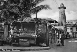 ¤¤  -  KENYA   -  MOMBASSA   -  Old Town   -  Marché, Marchand De Fruits   -  ¤¤ - Kenya