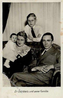 WK II Dr. Goebbels Und Seine Familie Foto-Karte I-II (fleckig) - Guerra 1939-45