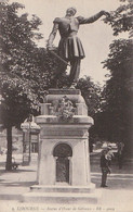 LIBOURNE. - Statue D'Oscar De Géreaux. Au Verso Cachet Militaire De La Gare D'Orléans - Libourne