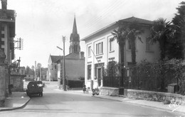 33 - Mérignac - Entrée Du Bourg - La Poste - Vespa - Merignac