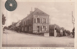 53 - Carte Postale Ancienne De  Bourgneuf La Foret    Place De La Mairie  Route De Laval - Autres & Non Classés