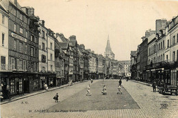 Lisieux * La Place Victor Hugo - Lisieux