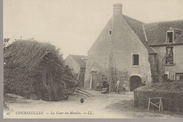 C.P. - COURSEULLES - LA COUR DU MOULIN - REPRODUCTION -  NORMANDIE 14-8 - FRANCE PITTORESQUE - D. R. - Courseulles-sur-Mer