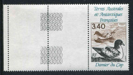 TIMBRE** De 1992 Gommé De La Poste Aérienne En Bord De Feuille Des TAAF "3,40 F. - Oiseau : DAMIER DU CAP" - Airmail