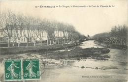 CPA FRANCE 84 " Entraigues, La Sorgue, La Gendarmerie Et Le Pont Du Chemin De Fer" - Entraigue Sur Sorgue