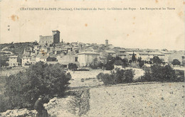 CPA FRANCE 84 " Chateauneuf Du Pape, Le Château Des Papes, Les Remparts Et Les Tours" - Chateauneuf Du Pape