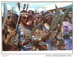 Djibouti -  Danse Locale - Femmes Parées De Bijoux Avec Couteaux - Djibouti