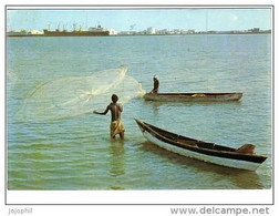 Djibouti -  Pêcheà L'épervier - Djibouti