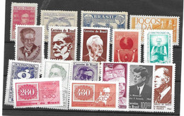 Brazil Collection All Mint Never Hinged ** 17 Stamps With Some Better - Collections, Lots & Séries