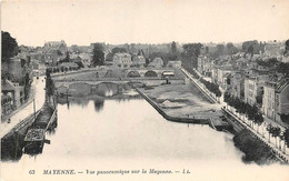 Mayenne      53       Mayenne.  Vue Panoramique Sur La Mayenne      ( Voir Scan) - Mayenne