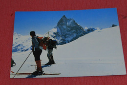 Aosta Cervinia Il Monte Cervino Matterhorn La Parete Ovest E Gli Sciatori In Contemplazione NV - Other & Unclassified