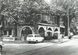 CPSM FRANCE 83 " La Roquebrussanne, Place De L'Eglise" - La Roquebrussanne