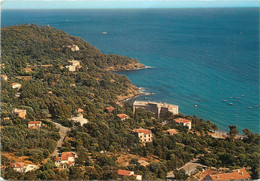 CPSM FRANCE 83 " Le Rayol, Vue Générale Et L'Hôtel Bailli De Suffren" - Rayol-Canadel-sur-Mer