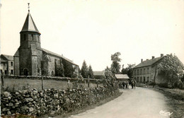 St Goussaud * Entreé Du Village , La Poste Et L'église - Other & Unclassified