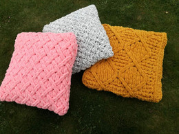 PILLOWCASES 40 Cm X 40 Cm, HAND MADE FROM  ALIZE PUFFY WOOL. - Wol