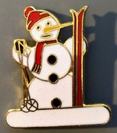 BONHOMME DE NEIGE AVEC DES SKIS - BONNET - BATONS - ECHARPE - NEZ - CAROTTE - EGF  -                    (24) - Celebrities